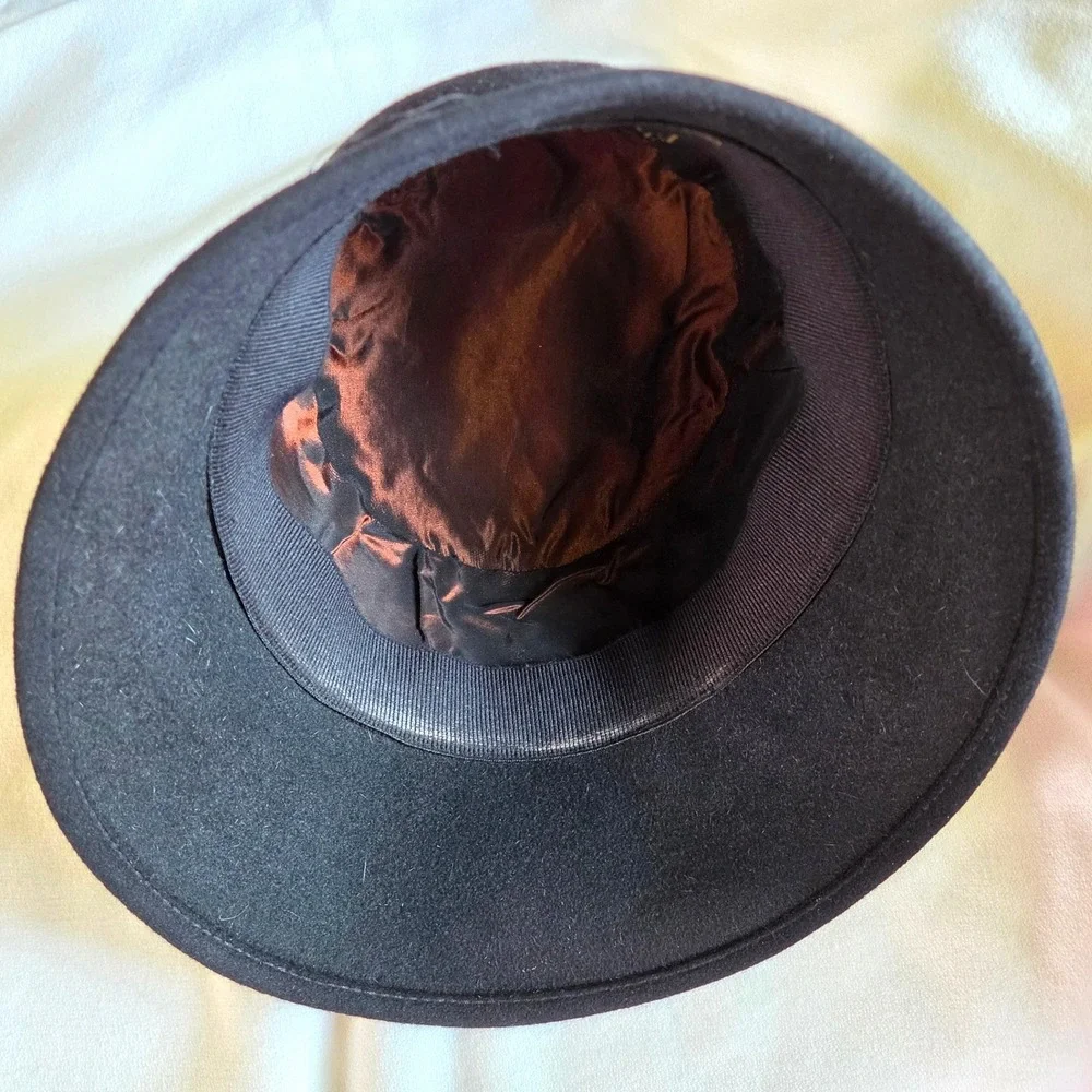 Eric Javits Cloche Hat Women Sz 7 1/8 Black Excellent Wool Felt Bow Packable USA - Picture 5 of 8
